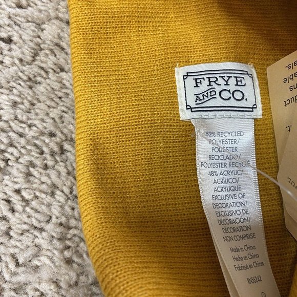 Frye And Co Hat Beanie Unisex Size OS Cuff Logo Patch Yellow‎ Gold Winter Modern - Picture 6 of 6